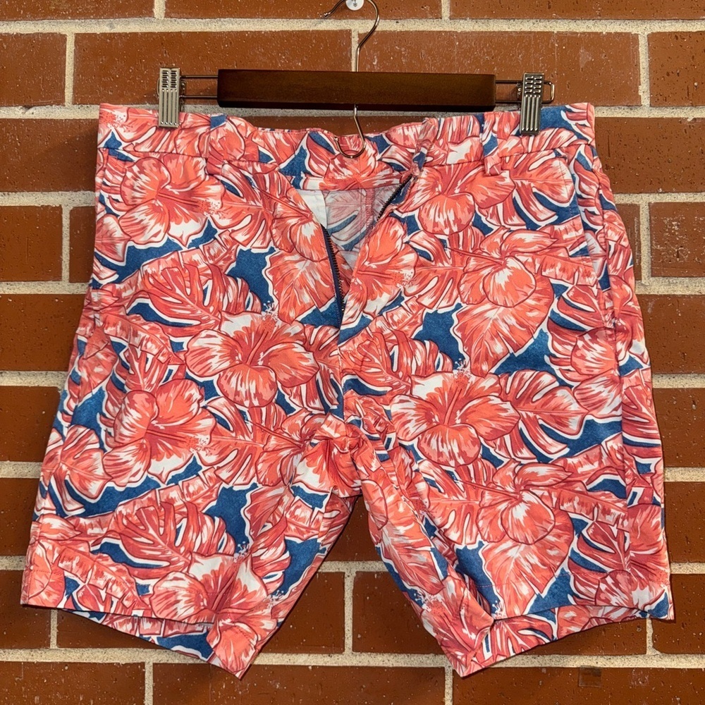 Vineyard Vines Floral Hibiscus Print Shorts Men’s Size 30 – Cotton - Picture 2 of 3